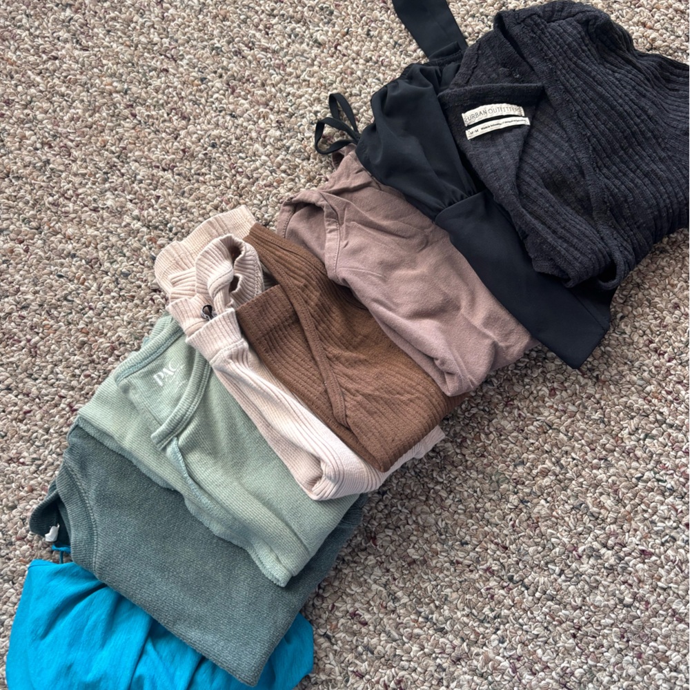 Assorted Tops Bundle- urban outfitters, pacsun, Tilly’s, Zara women’s medium